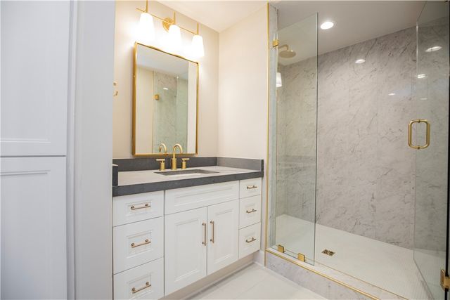 4111 S Champions Drive, Rogers, AR 72758