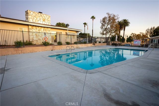 301 E Foothill Boulevard E 39, Pomona, CA 91767