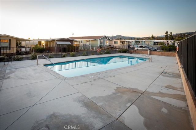 301 E Foothill Boulevard E 39, Pomona, CA 91767
