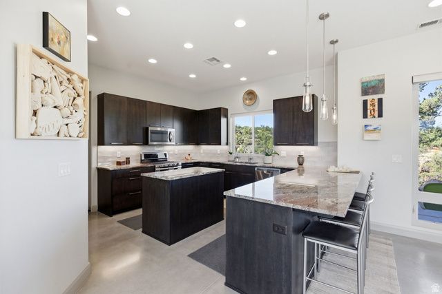 371 N PINION HILLS DR, Dammeron Valley, UT 84783