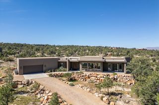 371 N PINION HILLS DR, Dammeron Valley, UT 84783