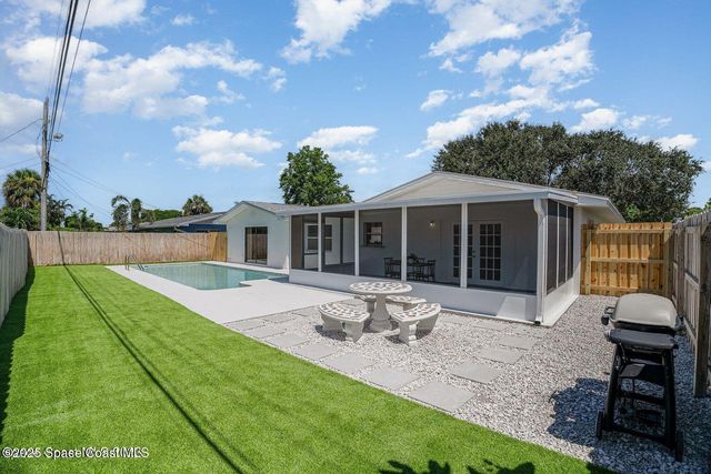 345 Park Avenue SE, Satellite Beach, FL 32937