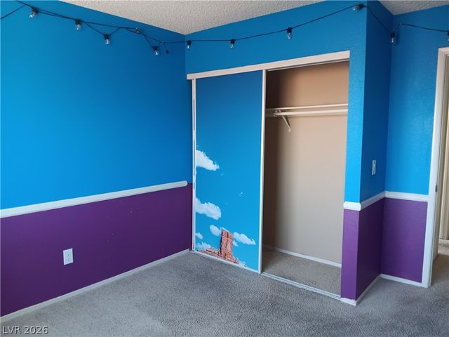 121 Logansberry Lane, Las Vegas, NV 89145