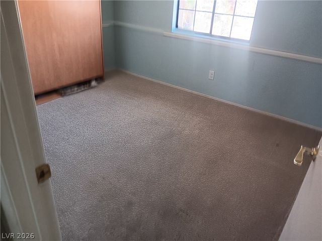 121 Logansberry Lane, Las Vegas, NV 89145