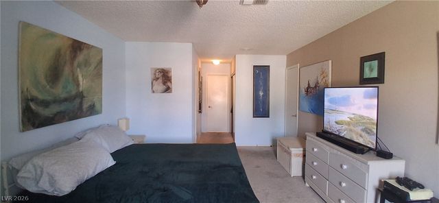 121 Logansberry Lane, Las Vegas, NV 89145