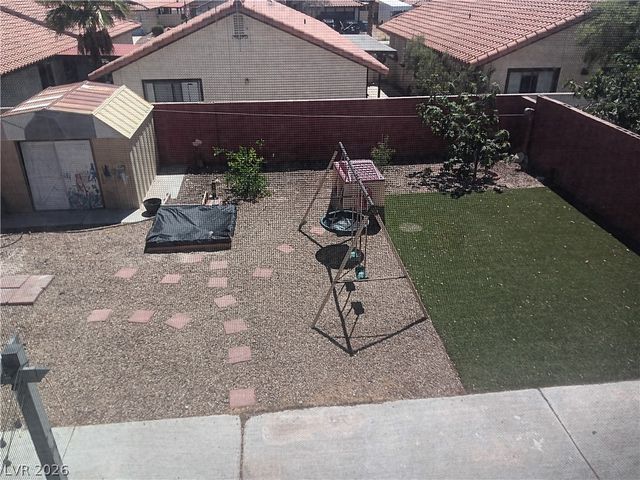 121 Logansberry Lane, Las Vegas, NV 89145