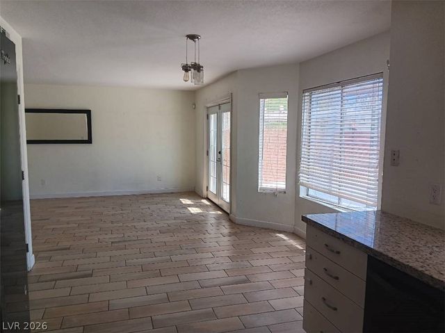 121 Logansberry Lane, Las Vegas, NV 89145