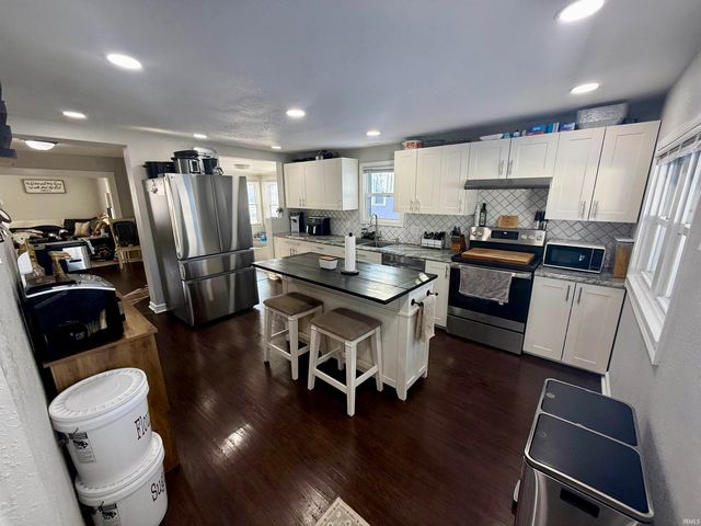 706 E 9th Street, Auburn, IN 46706