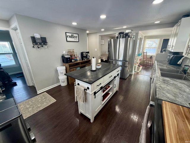 706 E 9th Street, Auburn, IN 46706