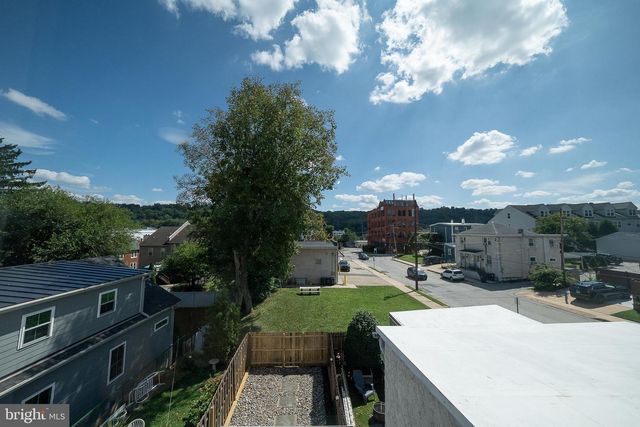 505 SPRING MILL AVE, Conshohocken, PA 19428