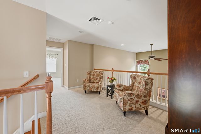 521 Putting Green Lane 521, Oxford, CT 06478