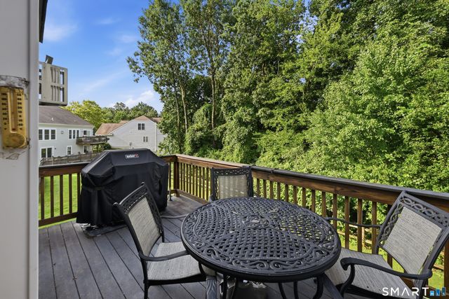 521 Putting Green Lane 521, Oxford, CT 06478