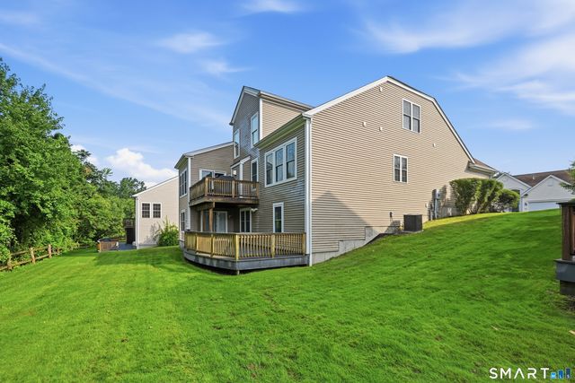 521 Putting Green Lane 521, Oxford, CT 06478