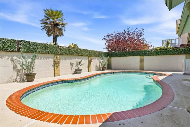 6009 E Calle Cedro, Anaheim Hills, CA 92807