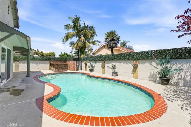 6009 E Calle Cedro, Anaheim Hills, CA 92807