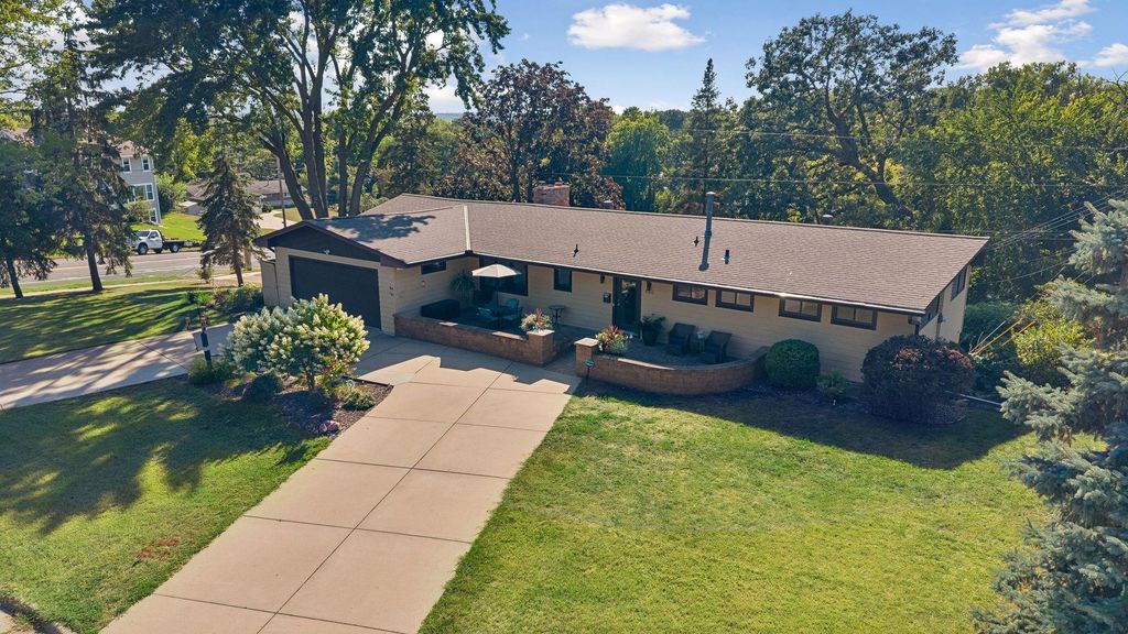 4501 Terracewood Drive, Bloomington, MN 55437 — exterior