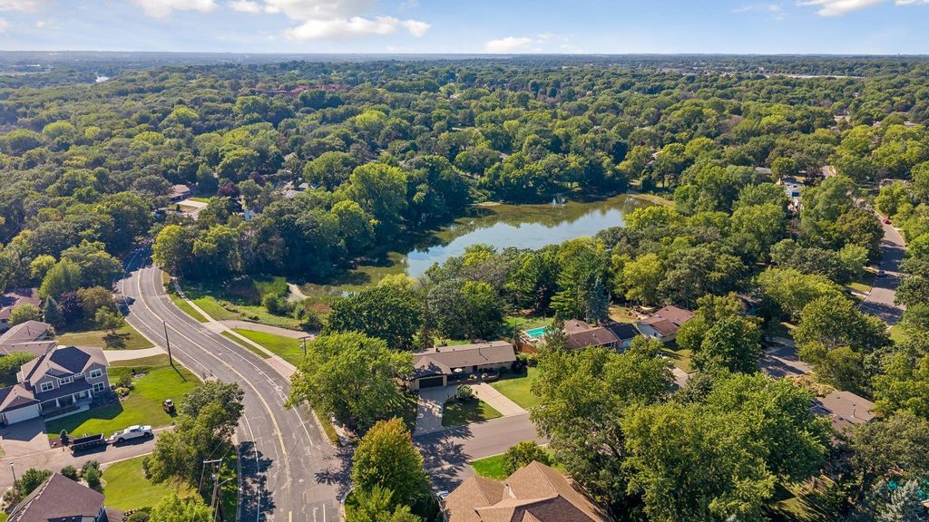 4501 Terracewood Drive, Bloomington, MN 55437 — photo 3