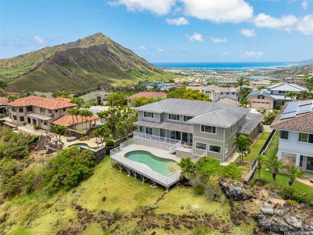 134 Hoahana Place, Honolulu, HI 96825