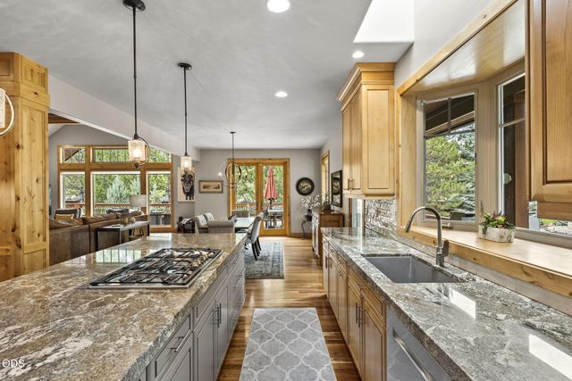 152 NW Champanelle Way, Bend, OR 97703