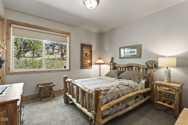 152 NW Champanelle Way, Bend, OR 97703