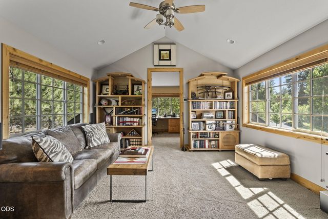 152 NW Champanelle Way, Bend, OR 97703