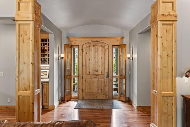 152 NW Champanelle Way, Bend, OR 97703