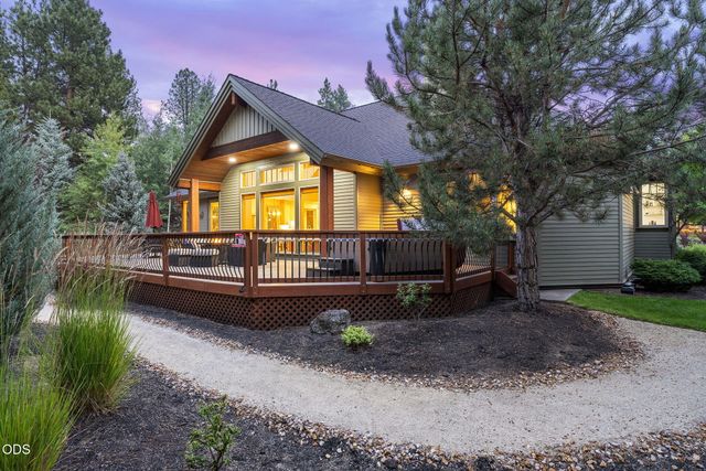 152 NW Champanelle Way, Bend, OR 97703
