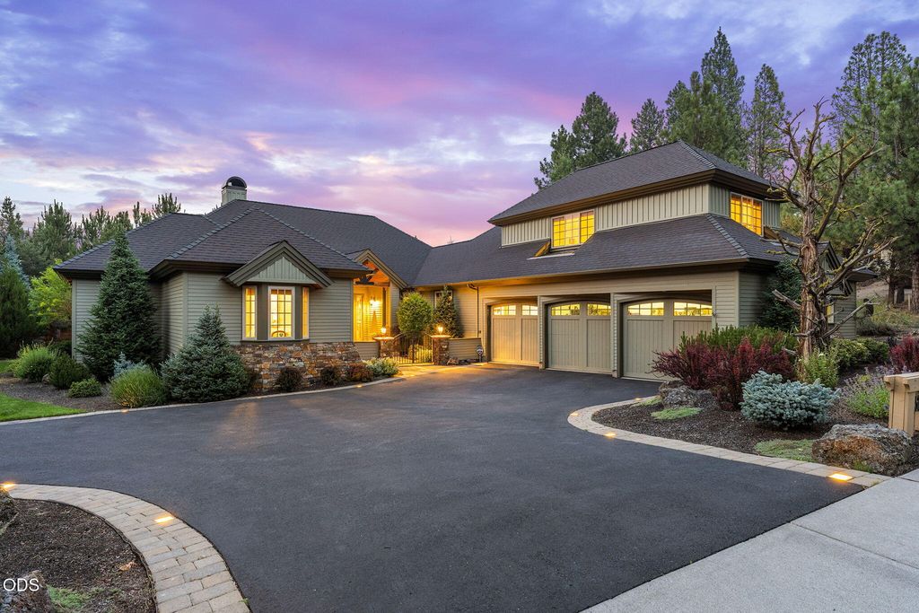 152 NW Champanelle Way, Bend, OR 97703