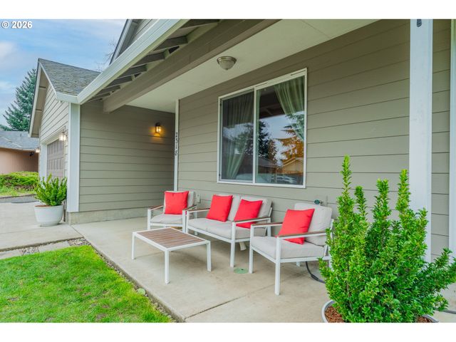 2318 8TH St, Springfield, OR 97477