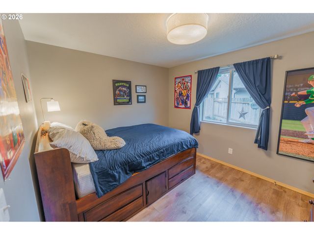 2318 8TH St, Springfield, OR 97477