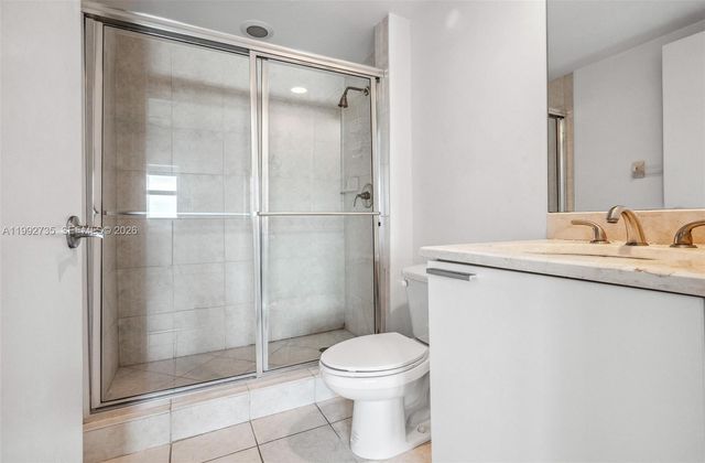 14951 Royal Oaks Lane 1706, North Miami, FL 33181