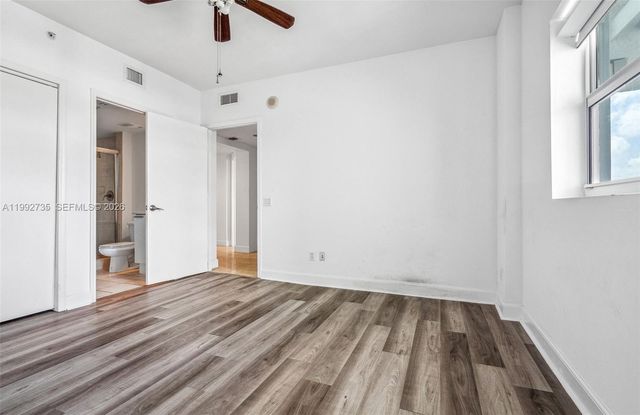 14951 Royal Oaks Lane 1706, North Miami, FL 33181