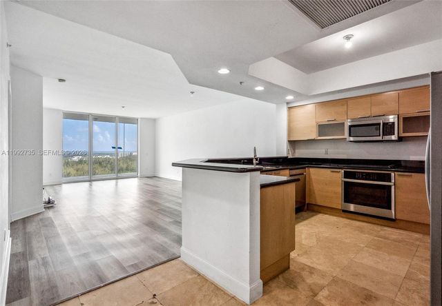 14951 Royal Oaks Lane 1706, North Miami, FL 33181