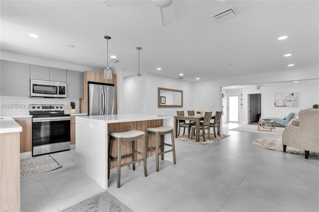 617 NW 30th Court, Wilton Manors, FL 33311