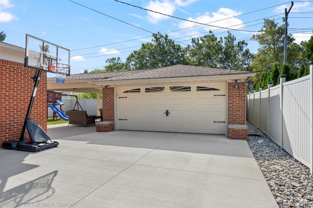 26331 Hass Street, Dearborn, MI 48127