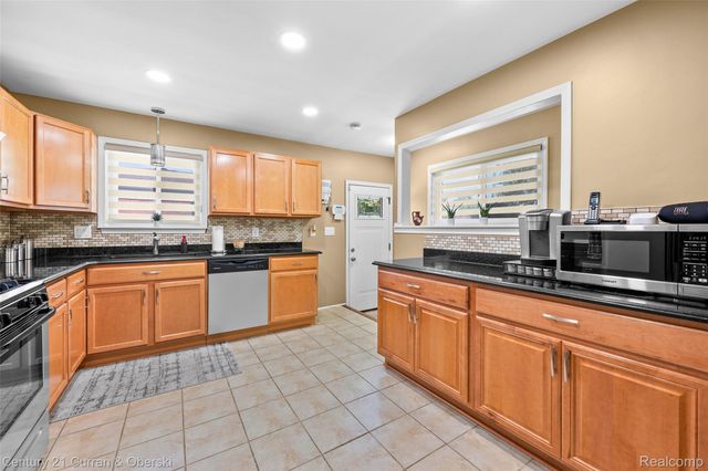 26331 Hass Street, Dearborn, MI 48127