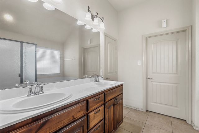 5345 Thornbush Drive, Fort Worth, TX 76179