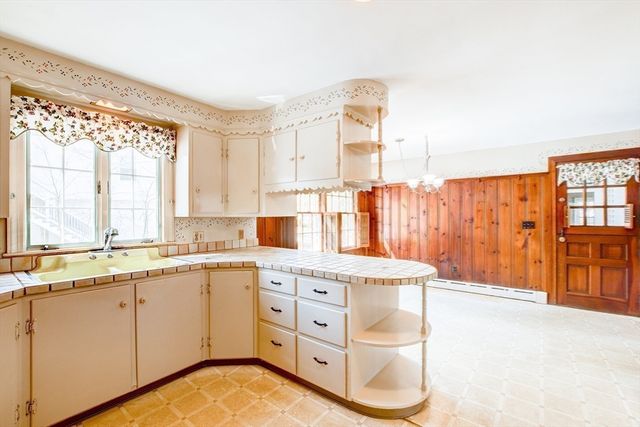 5 Chabot Drive, Fitchburg, MA 01420