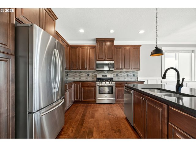 20333 Sw NAVARRE Ln, Beaverton, OR 97007