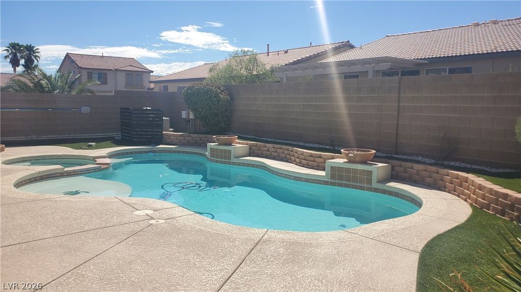 7471 Burnt Oak Avenue, Las Vegas, NV 89113 — photo 2