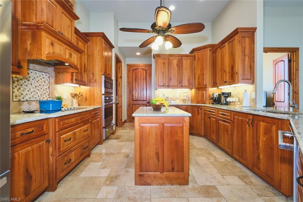 Image 12 of property listing at 5306 SW 27th PL, Cape Coral, FL 33914