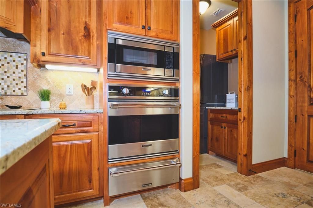 Image 13 of property listing at 5306 SW 27th PL, Cape Coral, FL 33914