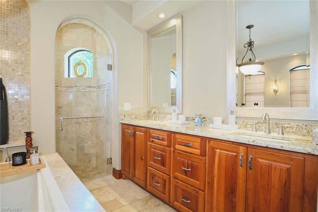 Image 19 of property listing at 5306 SW 27th PL, Cape Coral, FL 33914