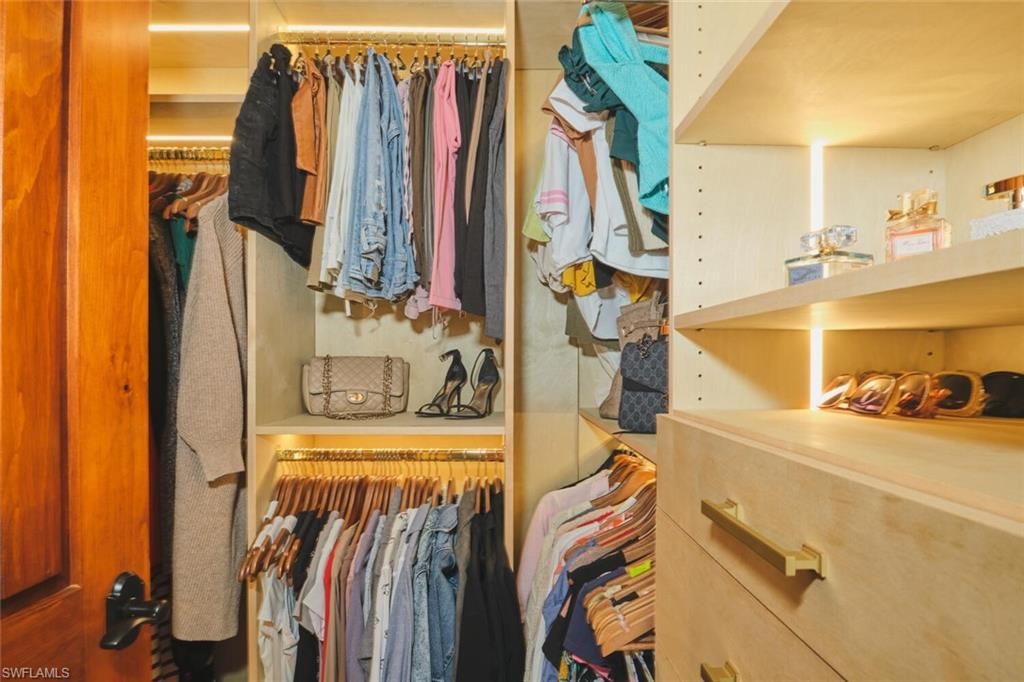 Image 22 of property listing at 5306 SW 27th PL, Cape Coral, FL 33914