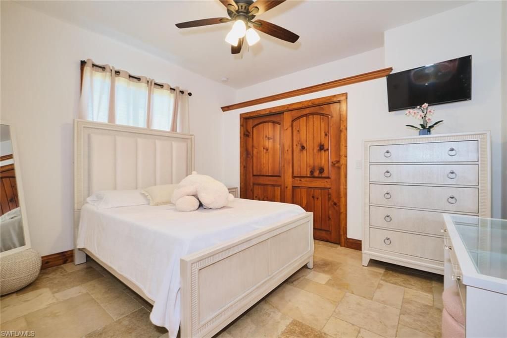 Image 23 of property listing at 5306 SW 27th PL, Cape Coral, FL 33914