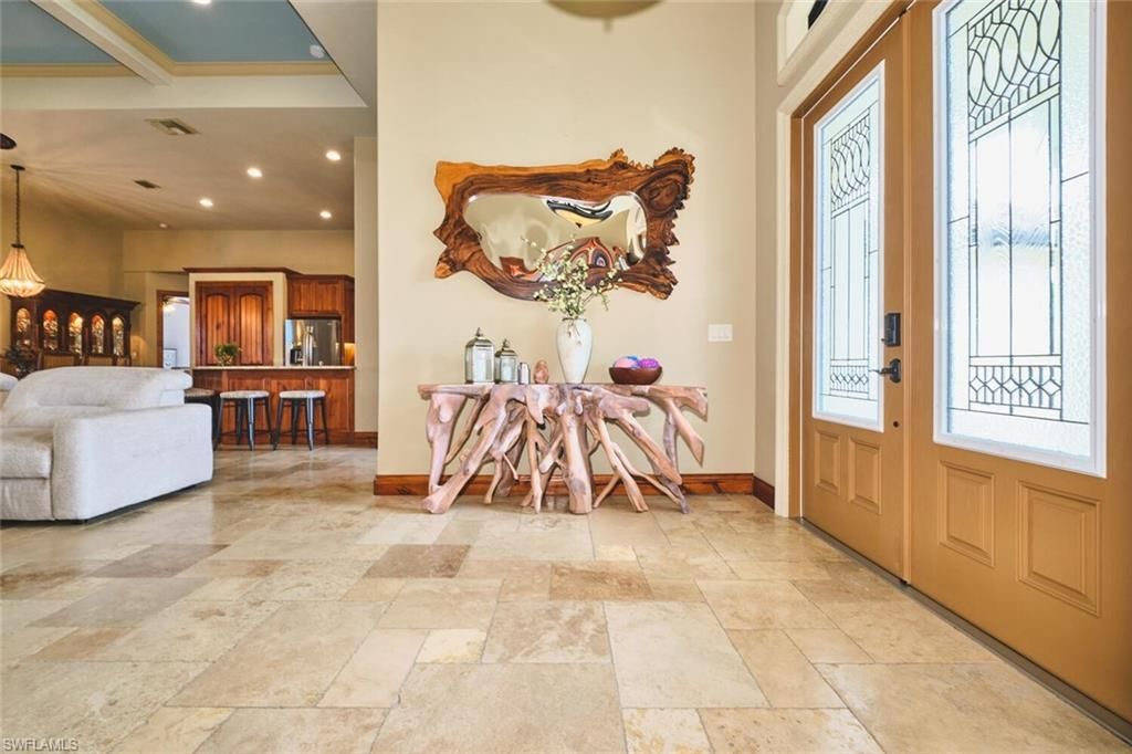 Image 3 of property listing at 5306 SW 27th PL, Cape Coral, FL 33914