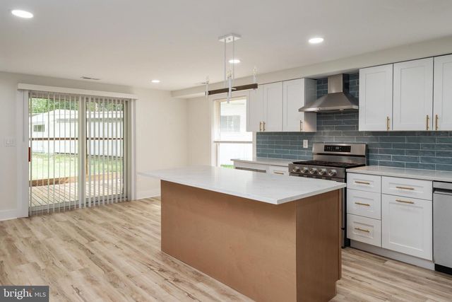 17705 QUEEN ANNE RD, Upper Marlboro, MD 20774