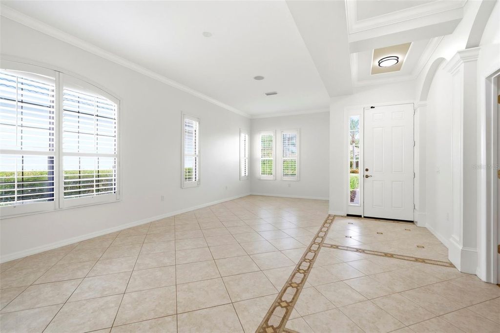 Image 11 of property listing at 13860 SIENA LOOP, Bradenton, FL 34202