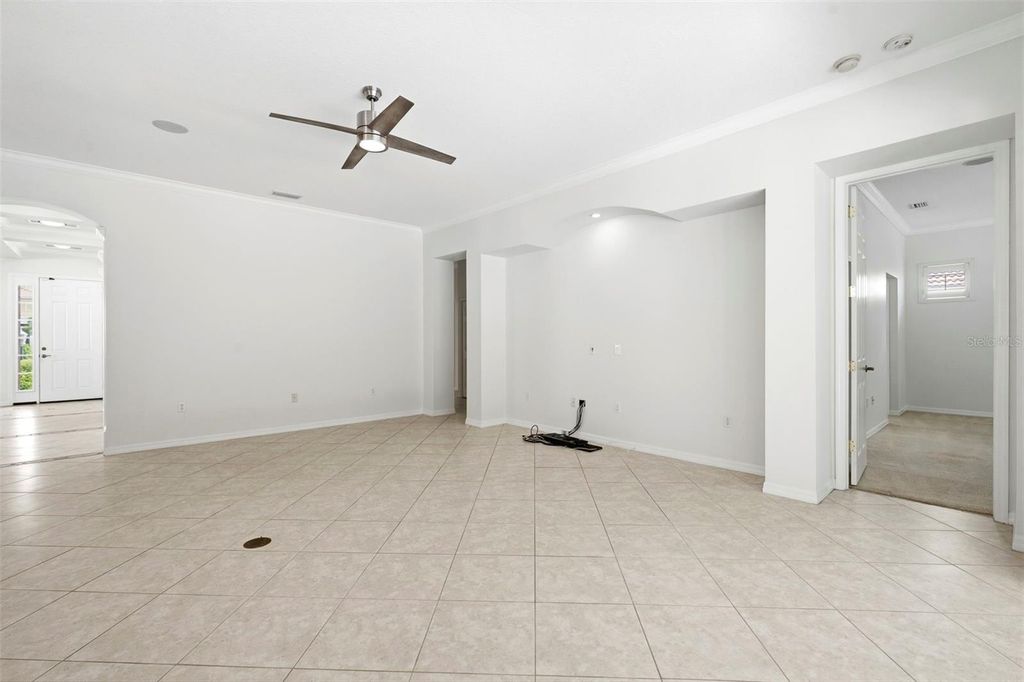 Image 19 of property listing at 13860 SIENA LOOP, Bradenton, FL 34202