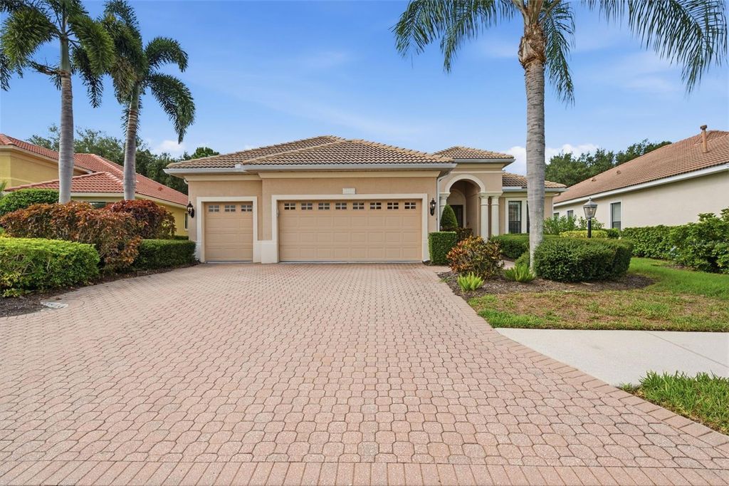 Image 3 of property listing at 13860 SIENA LOOP, Bradenton, FL 34202